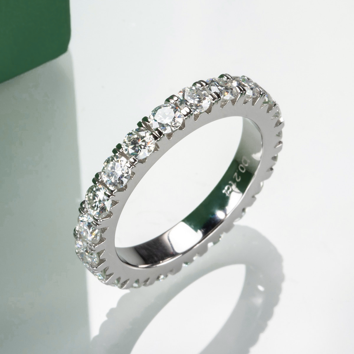 Aliança Evermore com Moissanite – Ouro Branco 18k