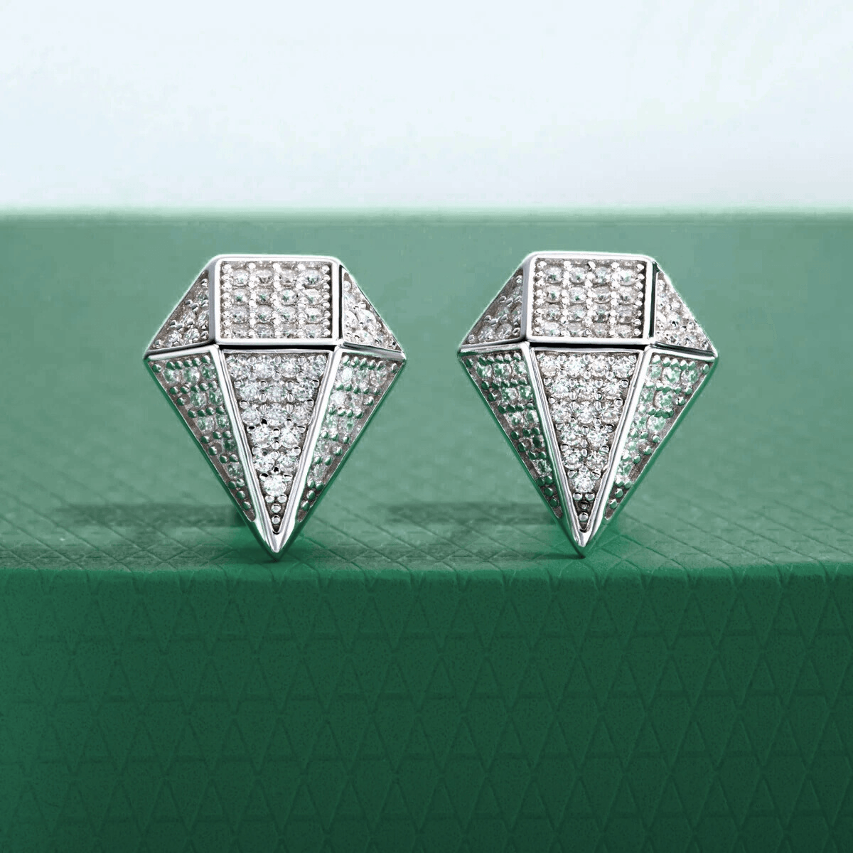 Brinco Prisma com Moissanite – Prata 925