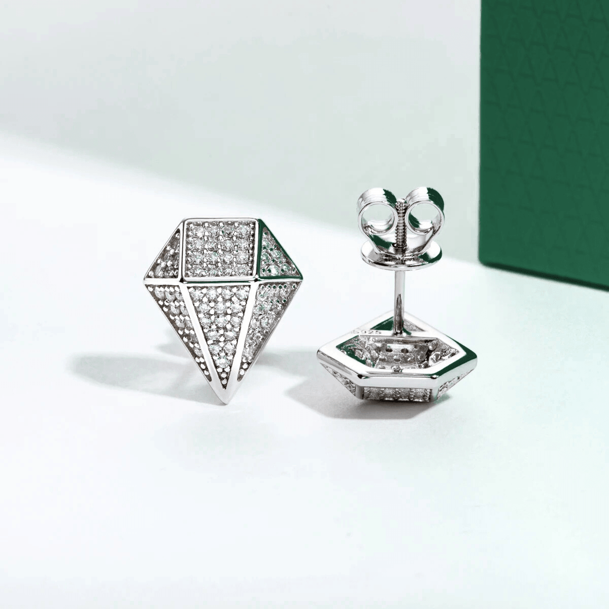 Brinco Prisma com Moissanite – Prata 925