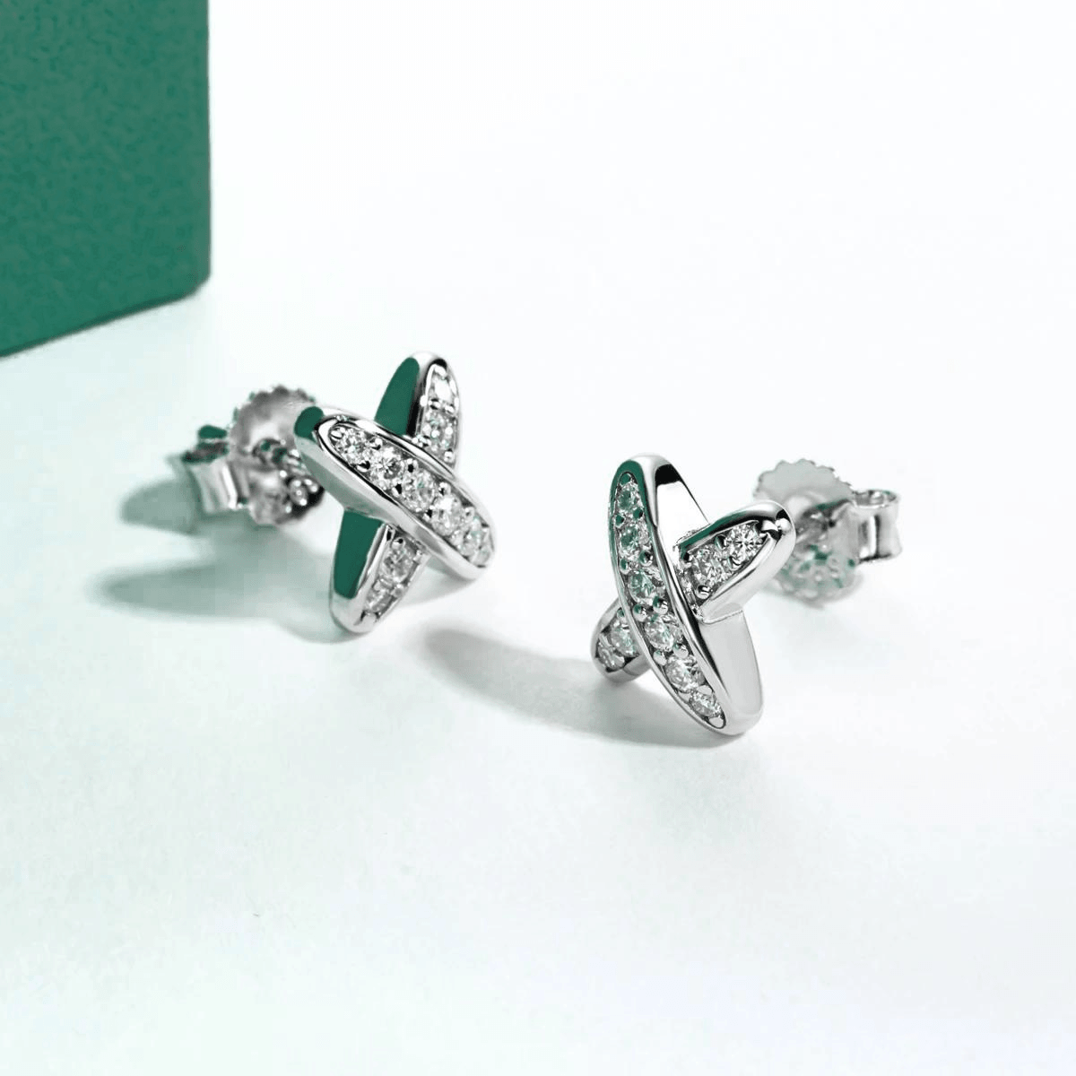 Brinco Cruz com Moissanite – Prata 925