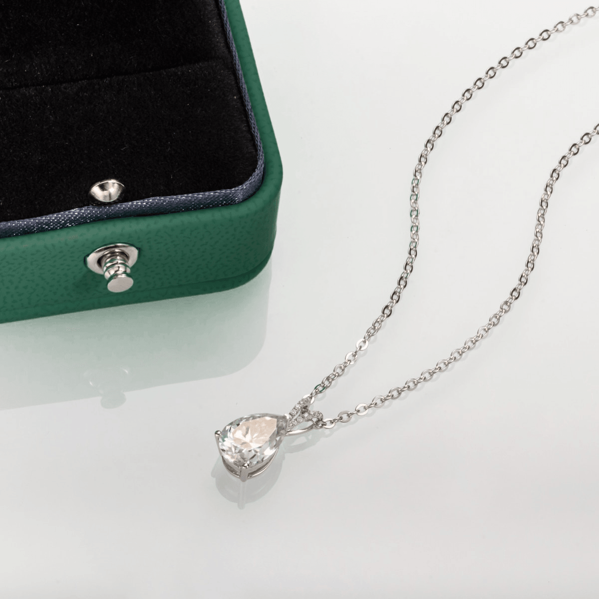 Colar Gota com Moissanite – Prata 925