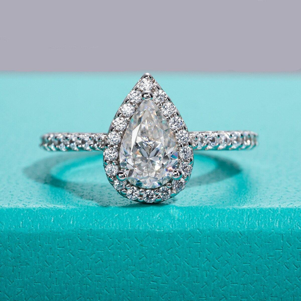 Anel Gota com Moissanite Cravejado – Ouro Branco 18k