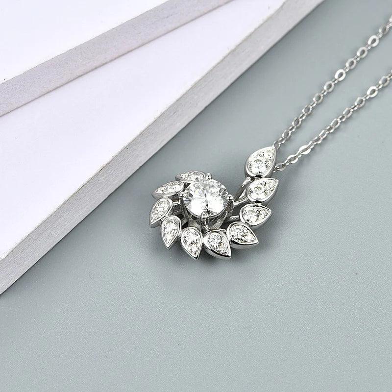 Colar Espiral Cravejado com Moissanite – Prata 925