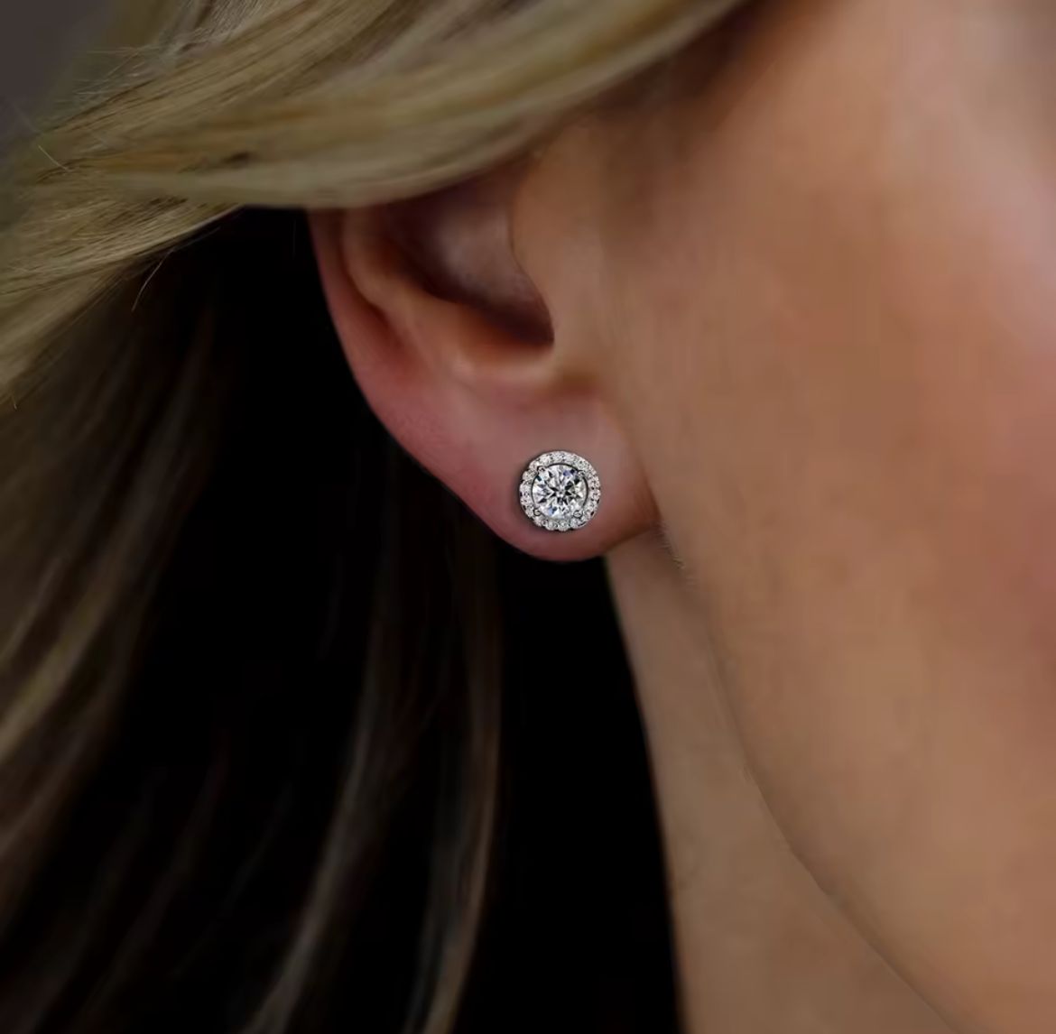 Brinco Ponto de Luz Cravejado com Moissanite – Prata 925