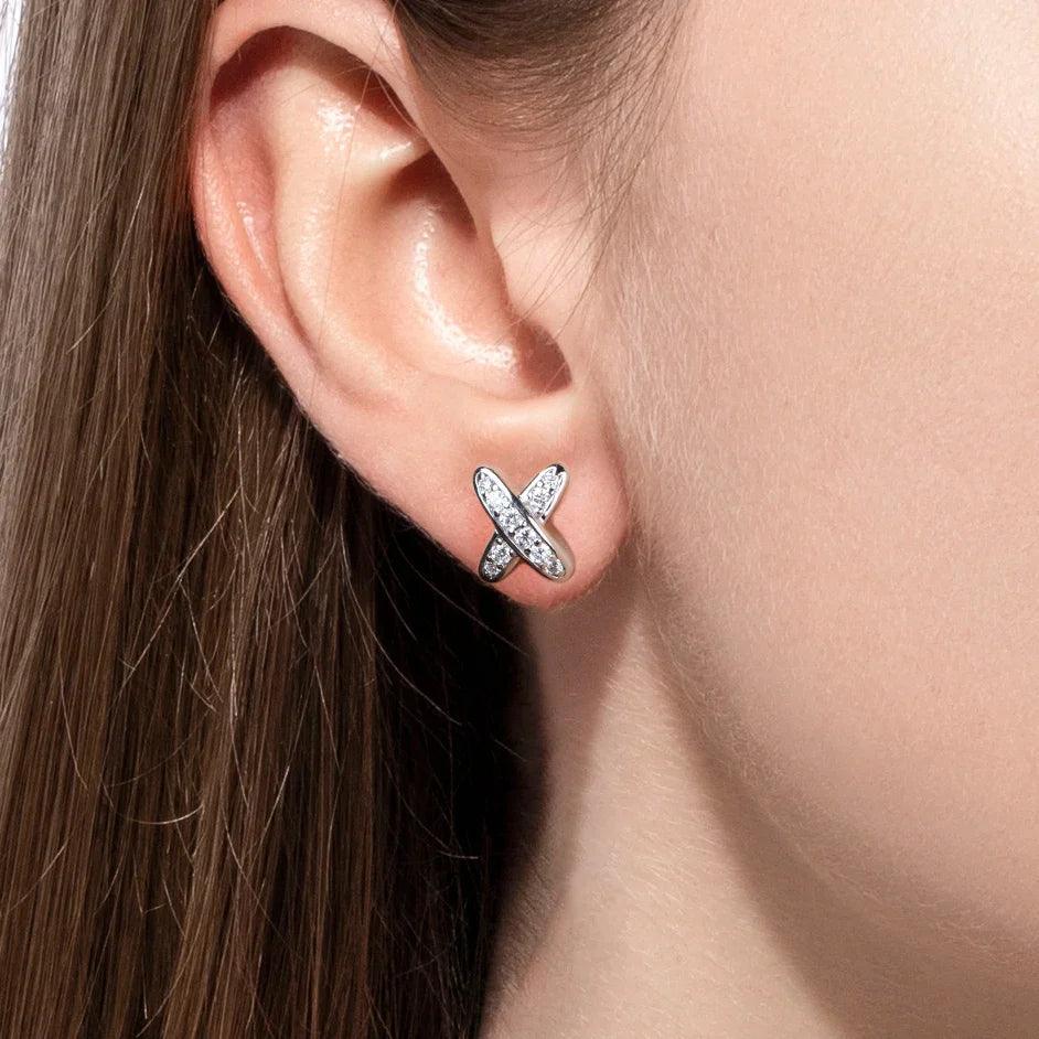 Brinco Cruz com Moissanite – Prata 925