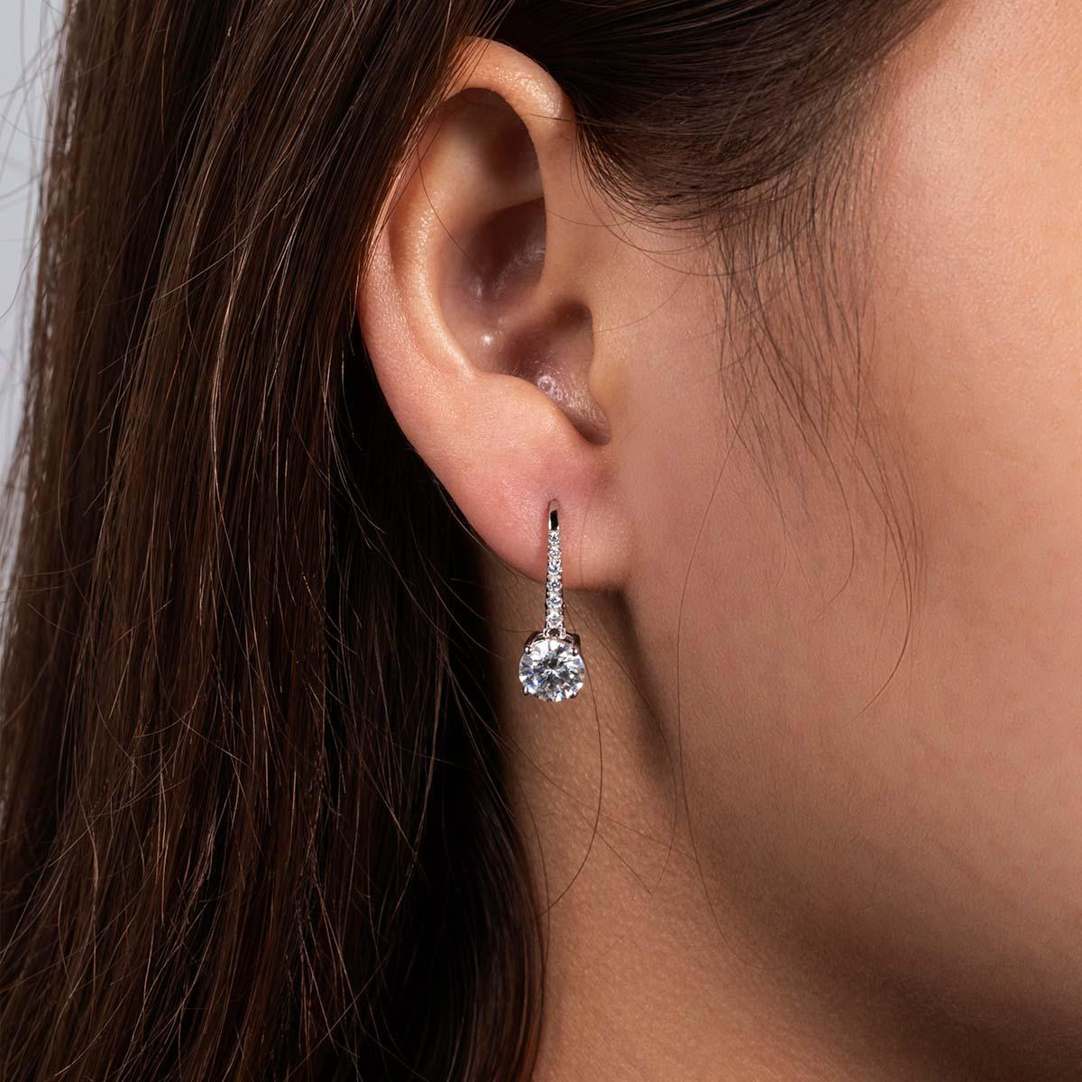 Brinco Gota Brilhante com Moissanite – Ouro Branco 18k