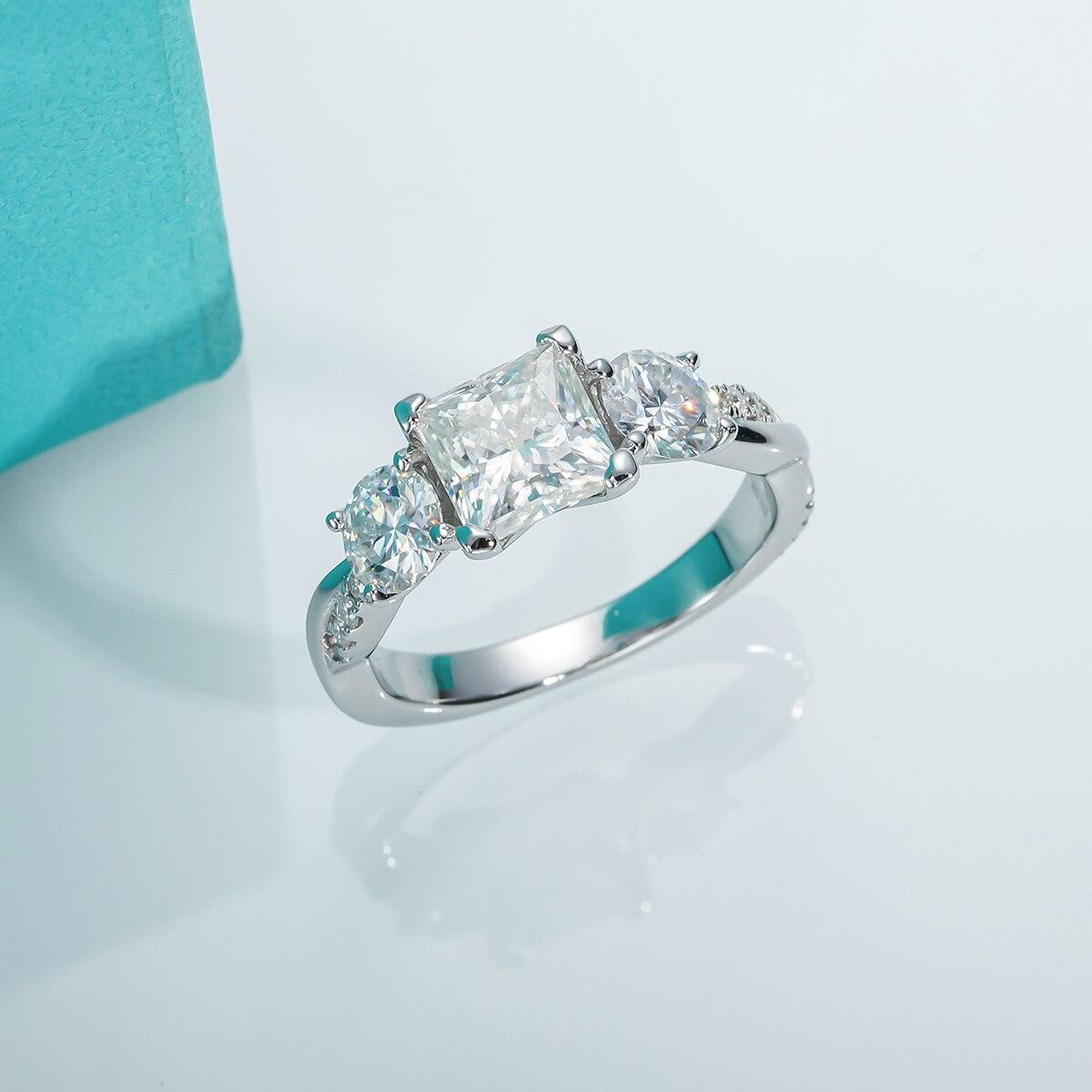 Anel Laço de Luz com Moissanite - Ouro Branco 18k