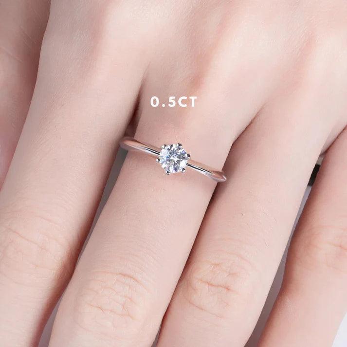 Anel Solitário com Moissanite Brilhante – Prata 925
