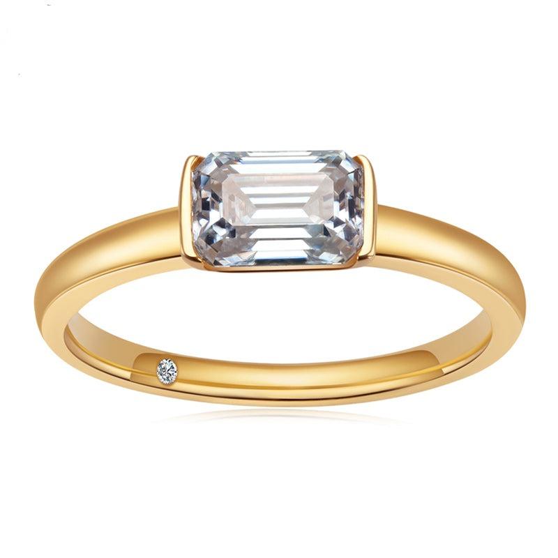 Anel Soft Esmeralda com Moissanite – Ouro Amarelo 18k