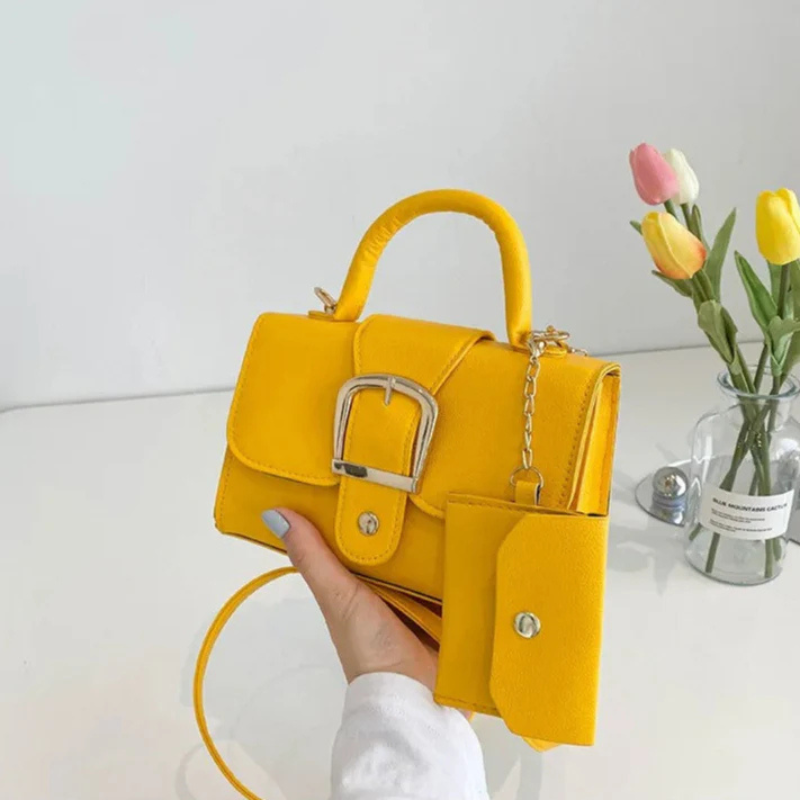 Bolsa Feminina de Couro Compacta Com Carteira - Daiane