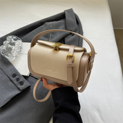 Bolsa de Ombro Feminina com Textura Fina e Fechamento de Metal Sofisticado Viena Lux