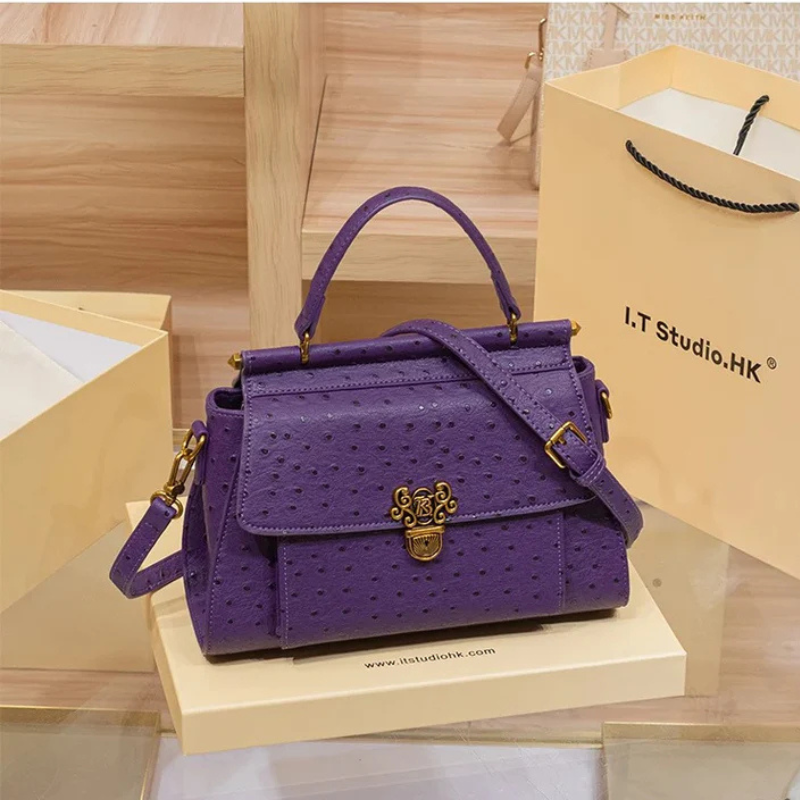 Bolsa Feminina de Couro Legitimo com Fecho Dourado Detalhado - Elen