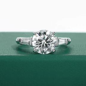 Anel Tríade Brilhante com Moissanite – Ouro Branco 18k