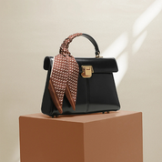 Bolsa Feminina de Couro Clássica Noir Elegance
