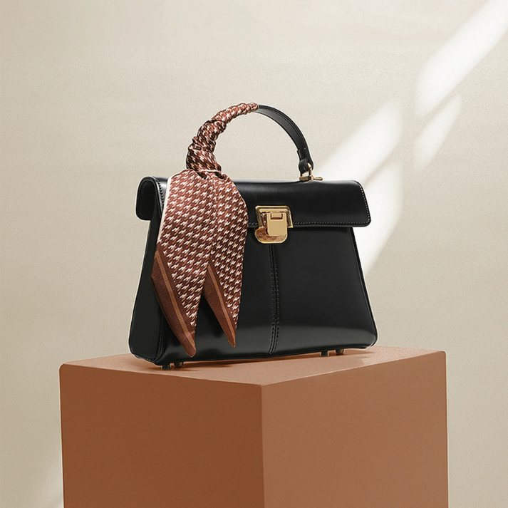 Bolsa Feminina de Couro Clássica Noir Elegance