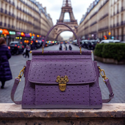 Bolsa Feminina de Couro Legitimo com Fecho Dourado Detalhado - Elen