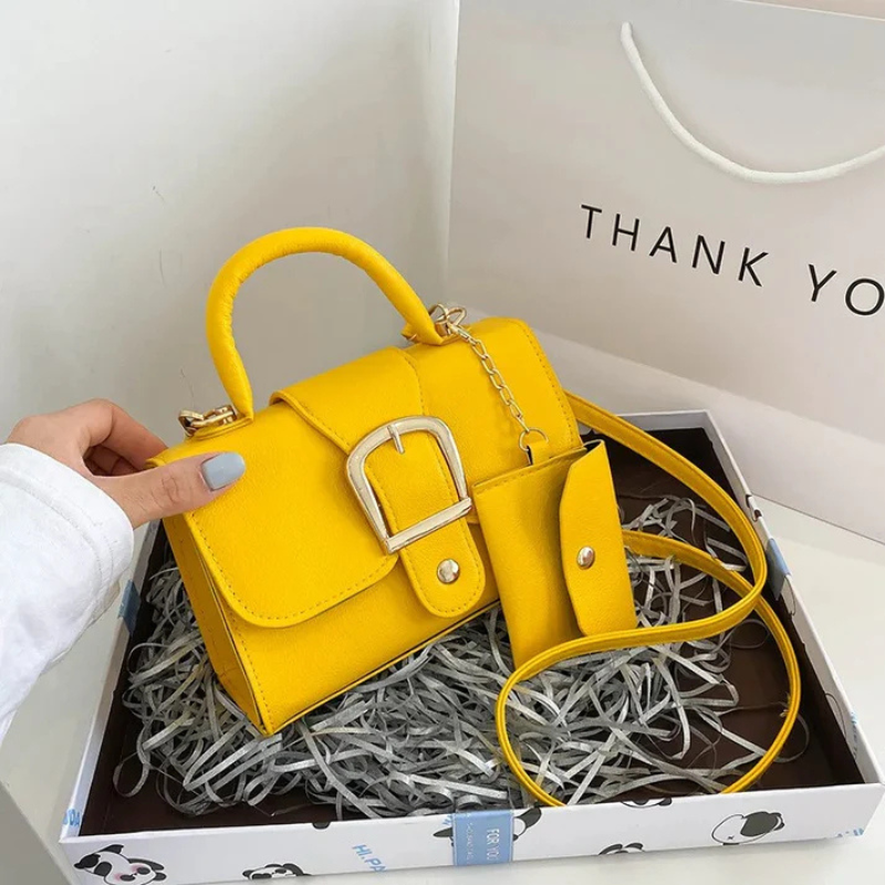 Bolsa Feminina de Couro Compacta Com Carteira - Daiane