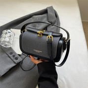 Bolsa de Ombro Feminina com Textura Fina e Fechamento de Metal Sofisticado Viena Lux