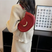 Bolsa Transversal Feminina Estilo Meia-Lua Com Alça Longa e Fecho Dourado - Lorena