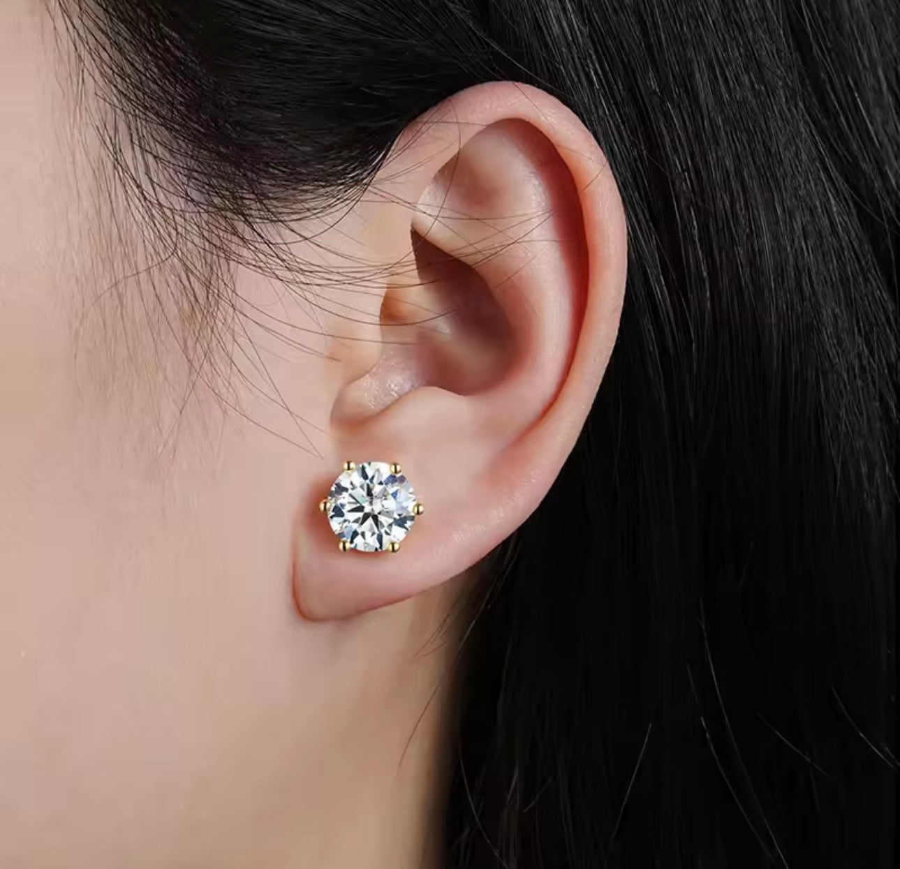 Brinco Ponto Brilhante com Moissanite – Ouro 18k