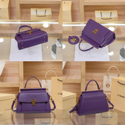Bolsa Feminina de Couro Legitimo com Fecho Dourado Detalhado - Elen