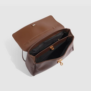 Bolsa Feminina Couro com Alça Ajustável e Fechamento de Metal Dourado - Catarina
