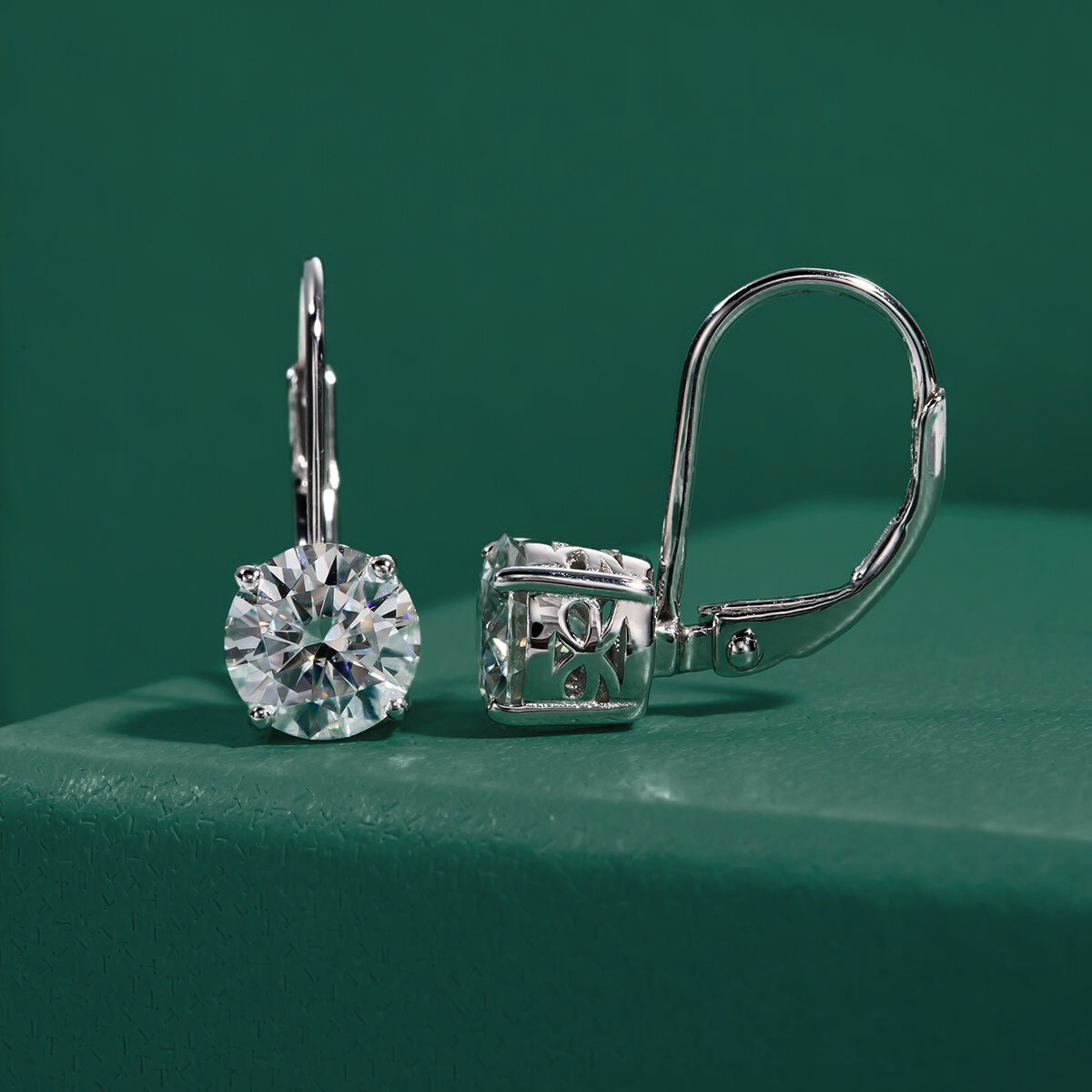 Brinco Gota Elegante com Moissanite – Prata 925