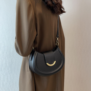 Bolsa Transversal Feminina Estilo Meia-Lua Com Alça Longa e Fecho Dourado - Lorena