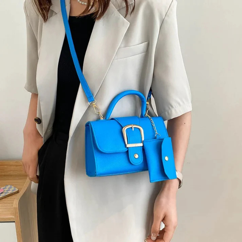 Bolsa Feminina de Couro Compacta Com Carteira - Daiane
