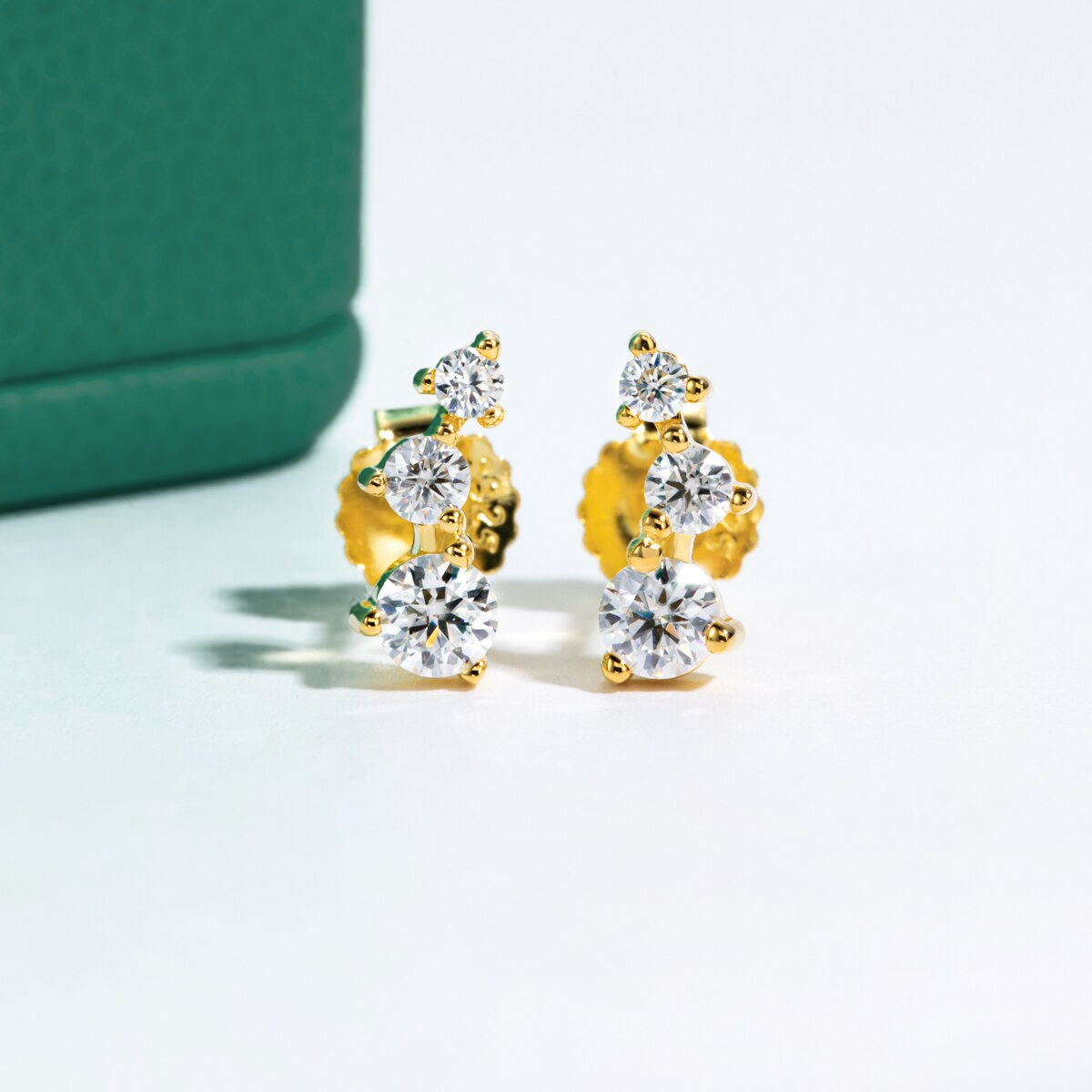 Brinco Trio com Moissanites – Ouro Branco 18k