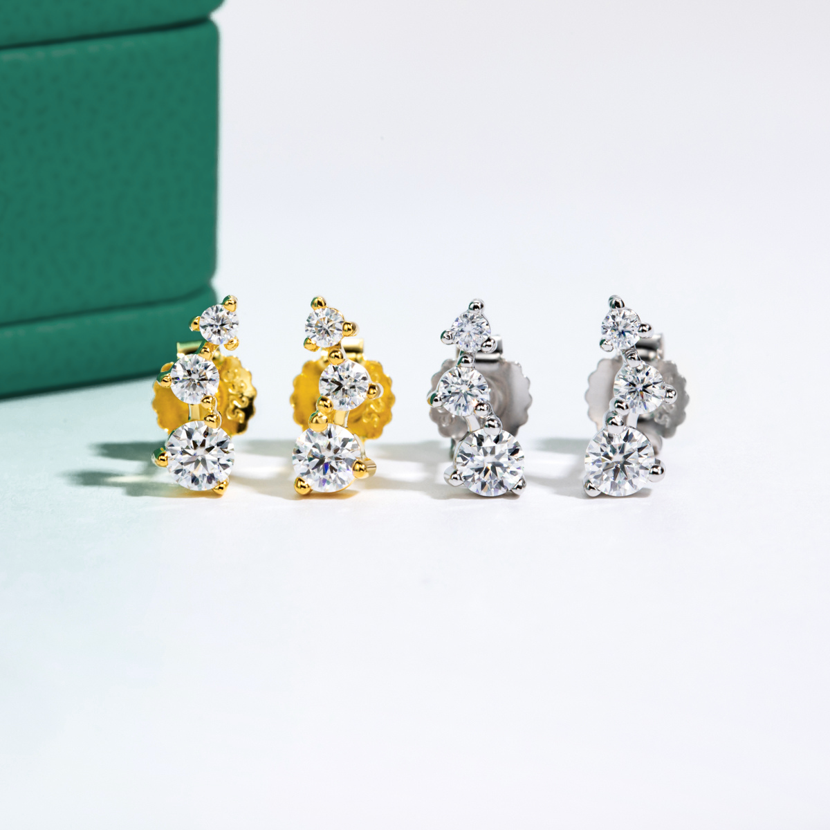 Brinco Trio com Moissanites – Ouro Branco 18k