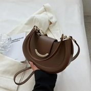 Bolsa Transversal Feminina Estilo Meia-Lua Com Alça Longa e Fecho Dourado - Lorena