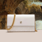 Bolsa Feminina Transversal de Couro com Corrente Ouro 18k - Megan