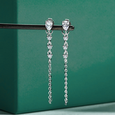 Brinco Cascata com Moissanites Pear – Ouro Branco 18k