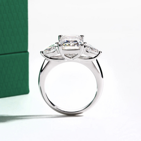 Anel Esmera Moissanite - Ouro Branco 18k