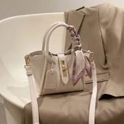 Bolsa de Couro Feminina com Detalhe em Lenço e Fecho Dourado - Lauren