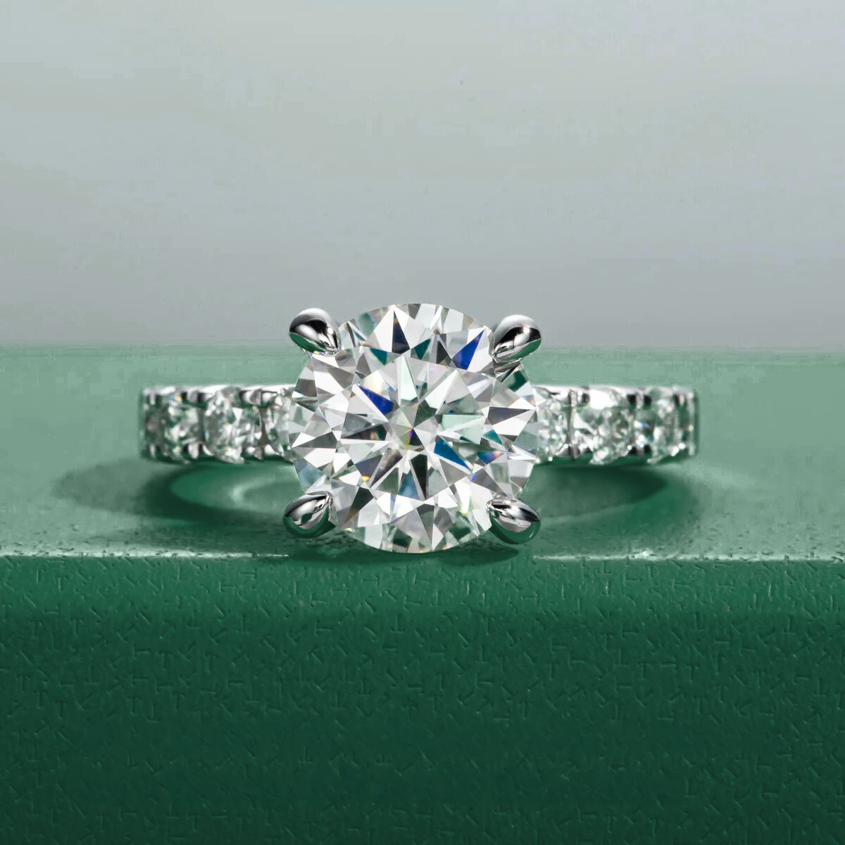 Anel Elowen com Moissanite – Prata 925