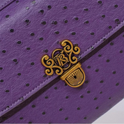 Bolsa Feminina de Couro Legitimo com Fecho Dourado Detalhado - Elen