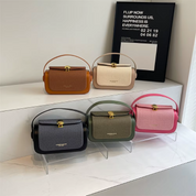 Bolsa de Ombro Feminina com Textura Fina e Fechamento de Metal Sofisticado Viena Lux
