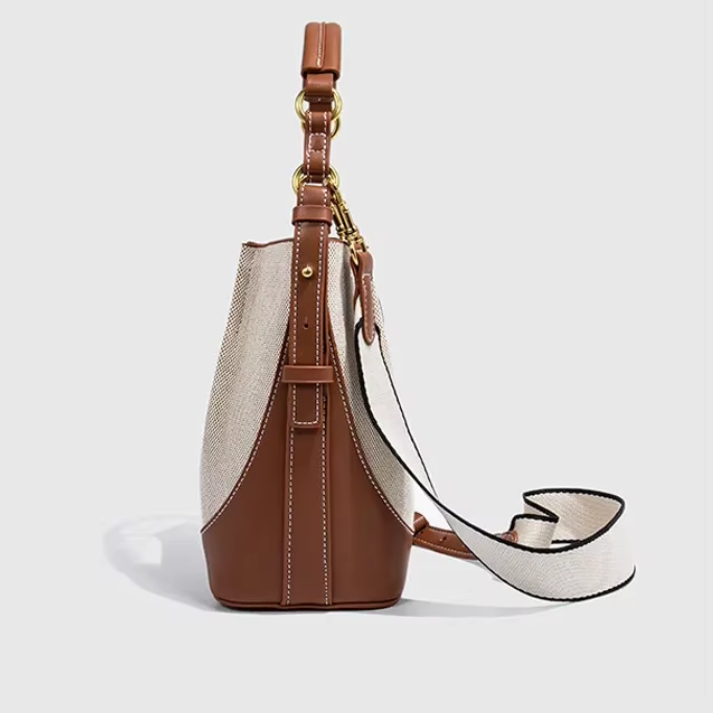 Bolsa Feminina de Ombro e Transversal em Lona Bege com Couro Marrom - Brenda