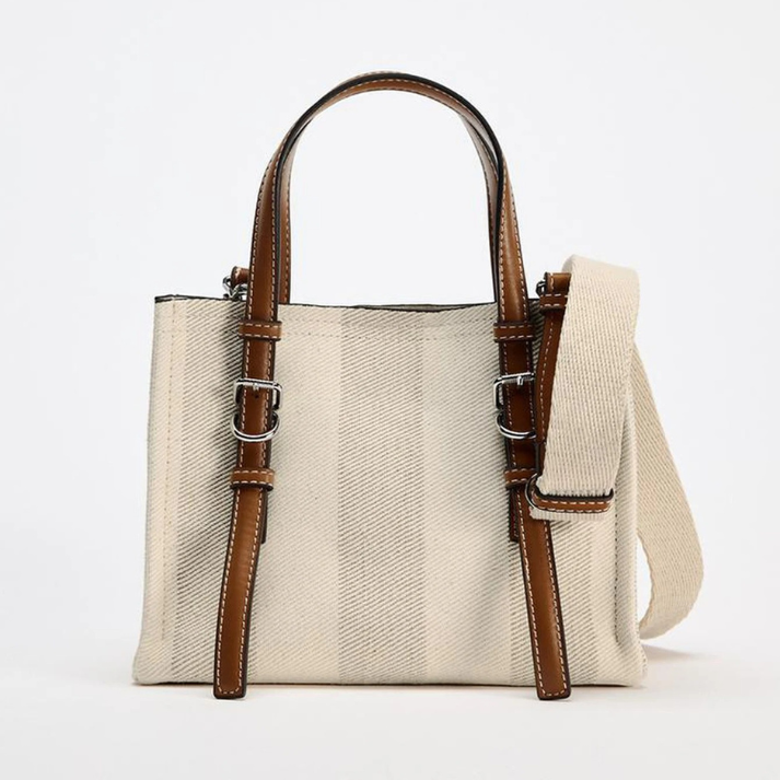 Bolsa Feminina Casual em Couro com Alça de Ombro em Tecido e Detalhes em Fivela - Fernanda