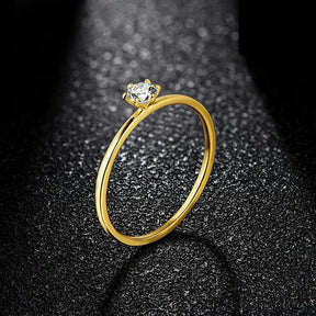 Anel Solitário Aura com Moissanite – Ouro 18k