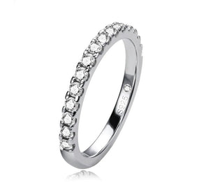 Anel Meia Aliança com Moissanite – Ouro Branco 18k