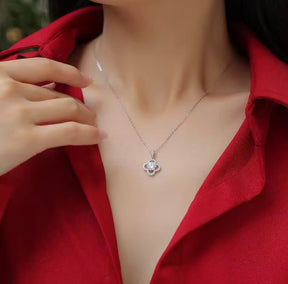 Colar Flower com Moissanite – Ouro Branco 18k