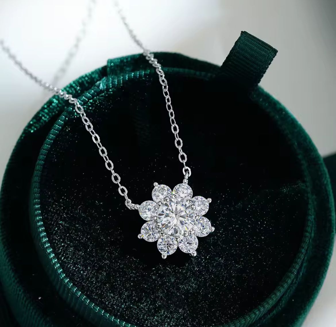 Colar Flor de Jasmim com Moissanite – Prata 925