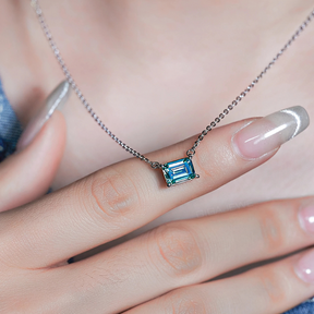 Colar com Moissanite Ciano – Ouro Branco 18k