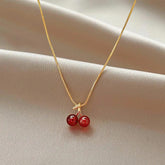 Colar Cereja Minimalista Banhado a Ouro 18K