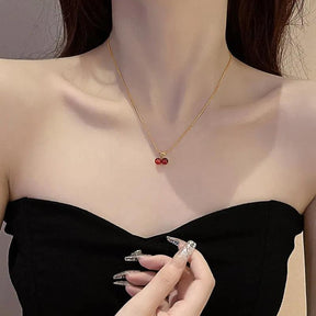 Colar Cereja Minimalista Banhado a Ouro 18K