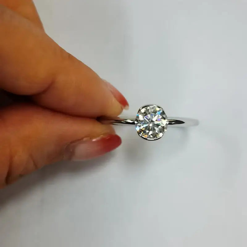 Anel Solitário Brilhante com Alça Dupla – Ouro 18k