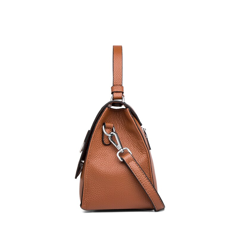 Bolsa transversal feminina em couro com textura animal print e alça removível